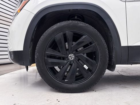 Used 2021 Volkswagen Atlas Cross Sport SE image 12