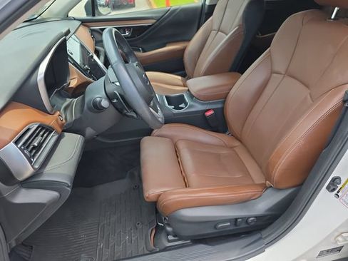 Used 2022 Subaru Outback Touring XT w/ Popular Package #2 AWD/4WD image 11