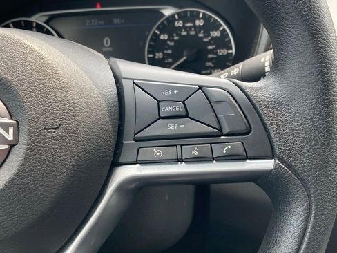 Used 2025 Nissan Altima 2.5 SV FWD image 15