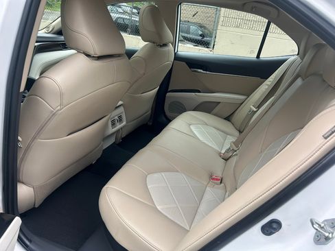 Used 2019 Toyota Camry XLE w/ Driver Assist Package image 16