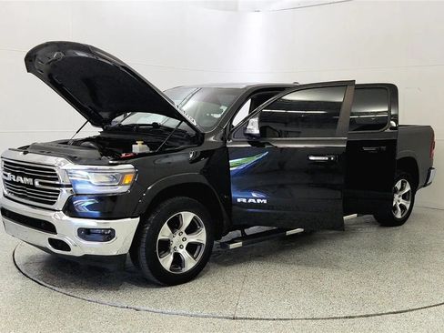 Used 2020 RAM 1500 Laramie AWD/4WD image 10
