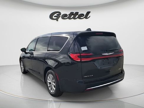 New 2026 Chrysler Pacifica Limited image 6