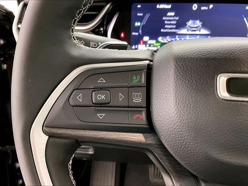 Used 2023 Jeep Grand Cherokee 4WD 4xe w/ Luxury Tech Group II image 12