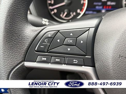 Used 2025 Nissan Altima 2.5 SV FWD image 19