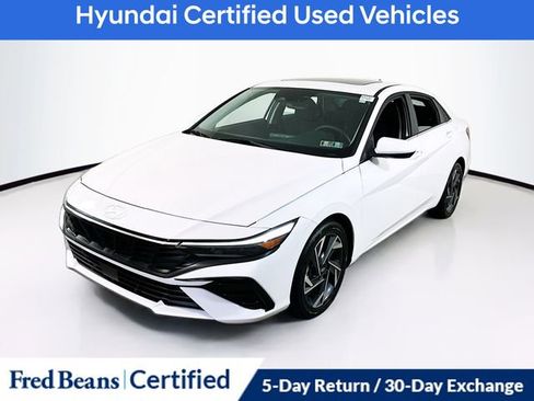 Certified 2025 Hyundai Elantra SEL FWD image 4