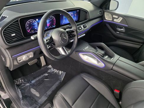 Used 2025 Mercedes-Benz GLS 450 4MATIC image 10