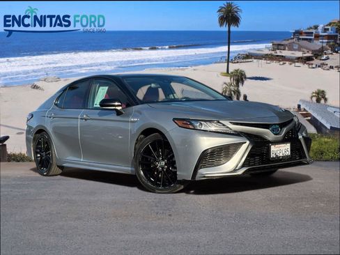Used 2021 Toyota Camry XSE image 1