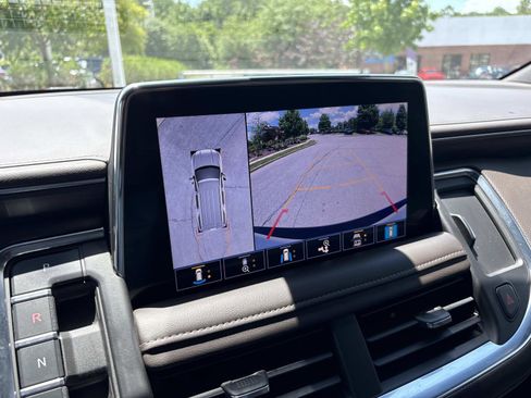 Used 2021 GMC Yukon XL SLT w/ Rear Media and Nav Package AWD/4WD image 24