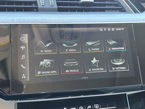 Certified 2024 Audi Q8 e-tron Premium image 28