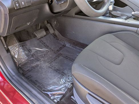 Used 2024 Hyundai Elantra SEL image 15