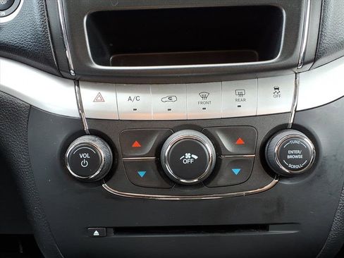 Used 2018 Dodge Journey SE w/ Connectivity Group image 37