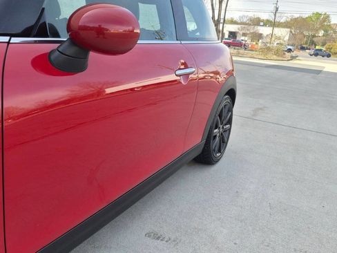 Used 2015 MINI Cooper 2-Door Hardtop image 14
