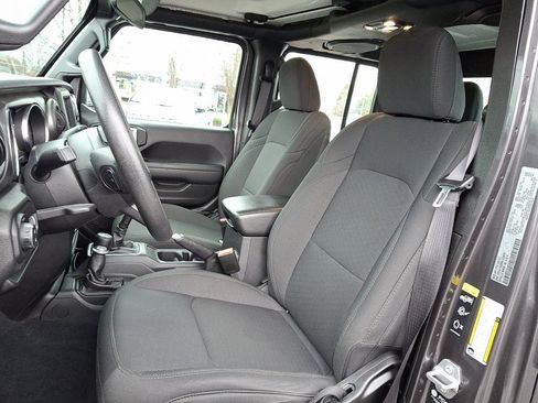 Used 2022 Jeep Gladiator Sport image 24