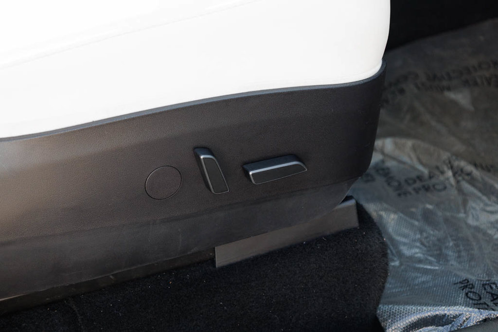 Used 2022 Tesla Model Y Performance AWD/4WD image 23