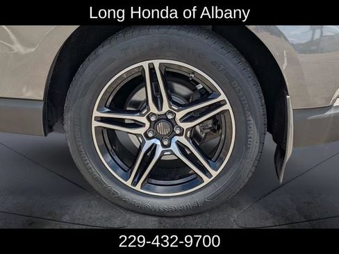 Used 2020 Ford Edge Titanium AWD/4WD image 16