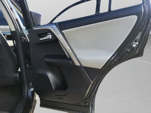 Used 2016 Toyota RAV4 XLE image 26