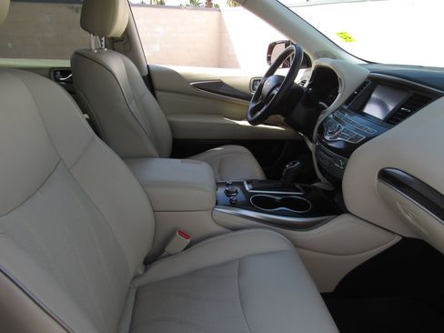 Used 2020 INFINITI QX60 Luxe w/ Essential Package FWD image 9