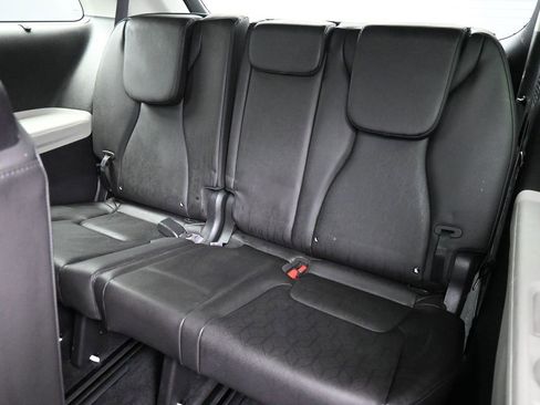 Certified 2024 Kia Carnival SX image 20