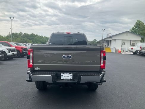 New 2026 Ford F250 Lariat w/ Chrome Package AWD/4WD image 6