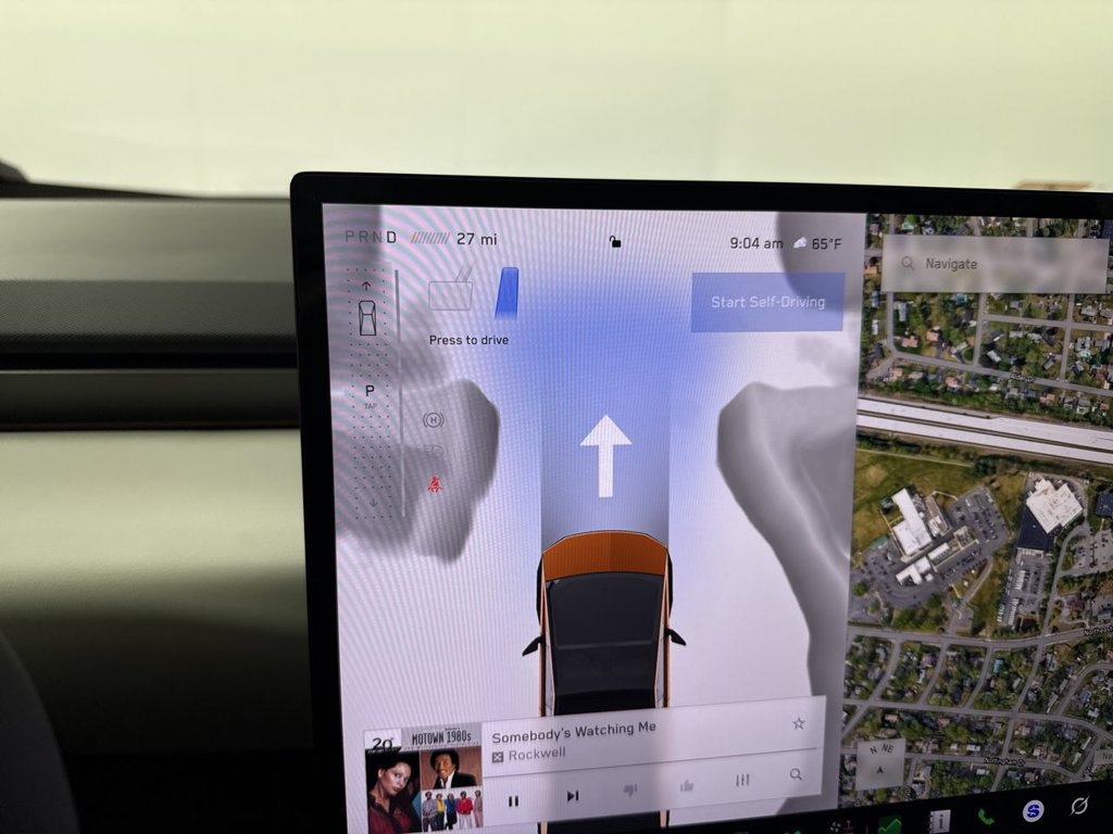 Used 2024 Tesla Cybertruck AWD Crew Cab image 33