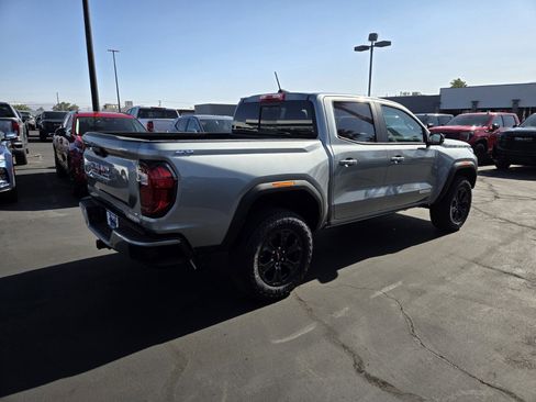 New 2025 GMC Canyon Elevation w/ Convenience Package image 4