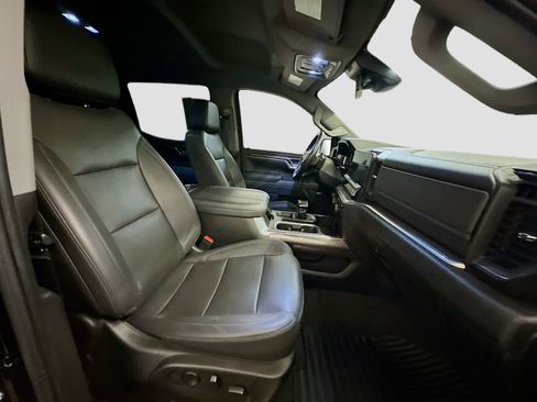 Used 2023 Chevrolet Silverado 1500 LTZ image 32