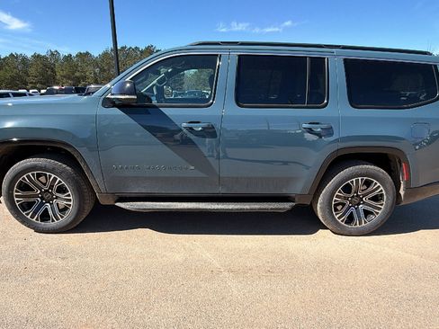 New 2026 Jeep Grand Wagoneer 4WD image 10
