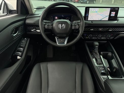 Used 2025 Honda Accord Touring image 16
