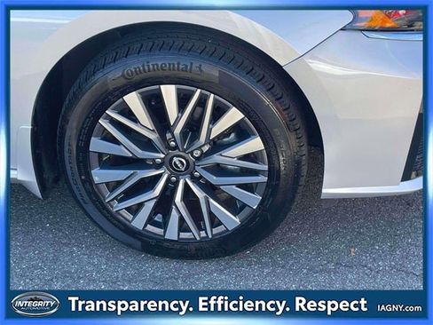 Certified 2023 Nissan Altima 2.5 SV image 9