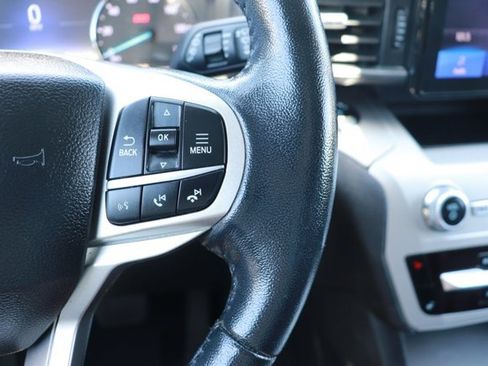 Used 2023 Ford Explorer XLT w/ Equipment Group 202A RWD image 22