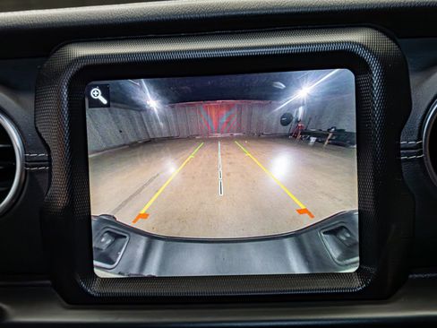 Used 2022 Jeep Gladiator Overland w/ Popular Equipment Package image 19