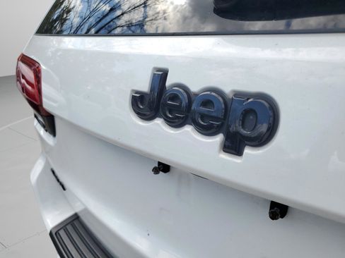 Certified 2021 Jeep Grand Cherokee Laredo X image 29