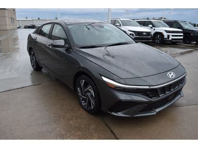 New 2025 Hyundai Elantra SEL