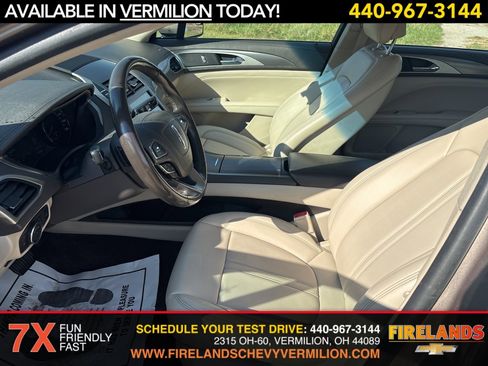 Used 2018 Lincoln MKZ Premiere image 11