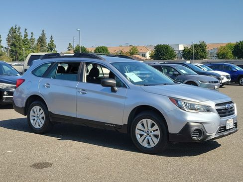 Used 2018 Subaru Outback 2.5i AWD/4WD image 26