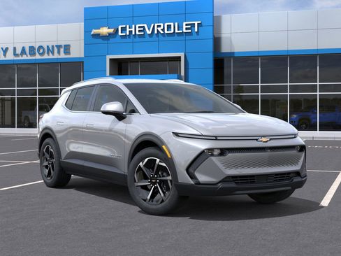 New 2026 Chevrolet Equinox EV LT image 9