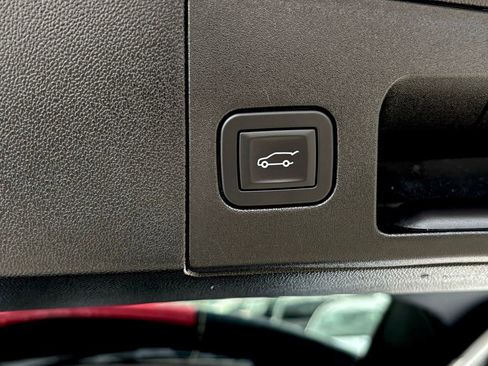 Used 2025 Cadillac XT5 Premium Luxury image 26