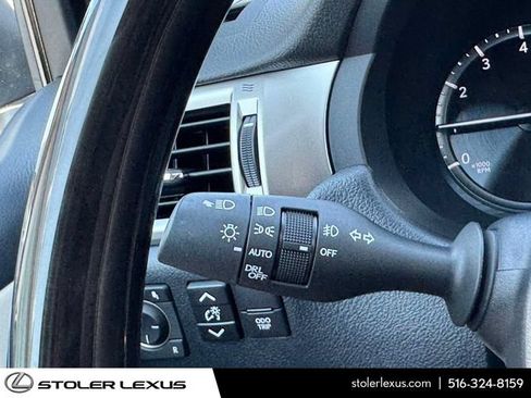 Used 2023 Lexus GX 460 Premium w/ Premium Package AWD/4WD image 31