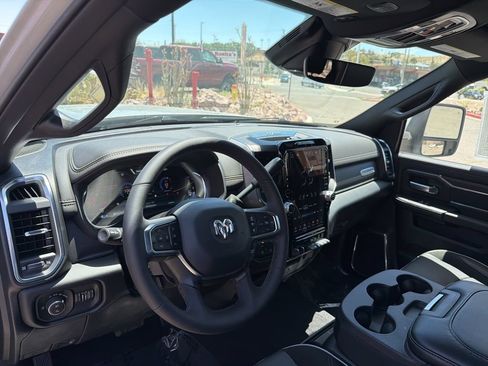 Used 2026 RAM 2500 Laramie AWD/4WD image 11