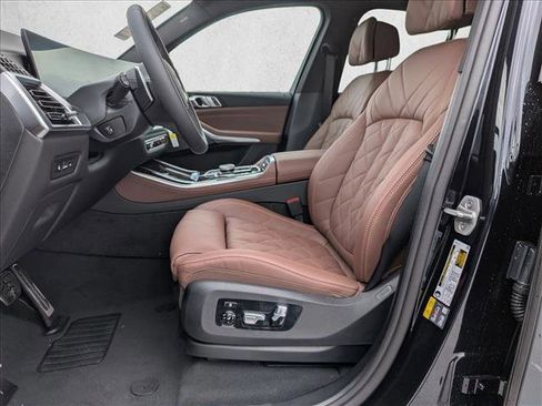New 2026 BMW X5 xDrive50e w/ M Sport Package image 4