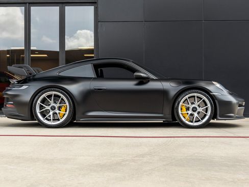 Certified 2024 Porsche 911 GT3 image 12