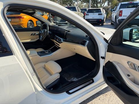 Used 2023 BMW 330i Sedan w/ Premium Package image 30