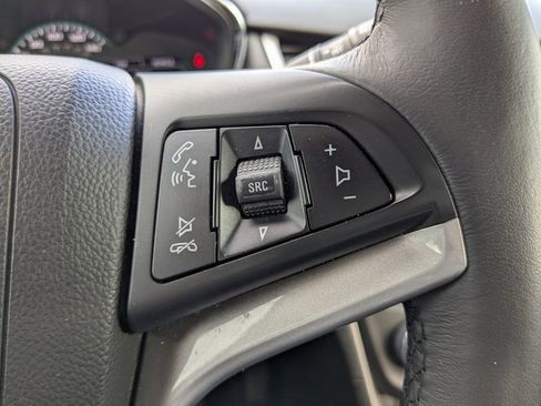 Certified 2021 Chevrolet Trax LT w/ Driver Confidence Package image 27