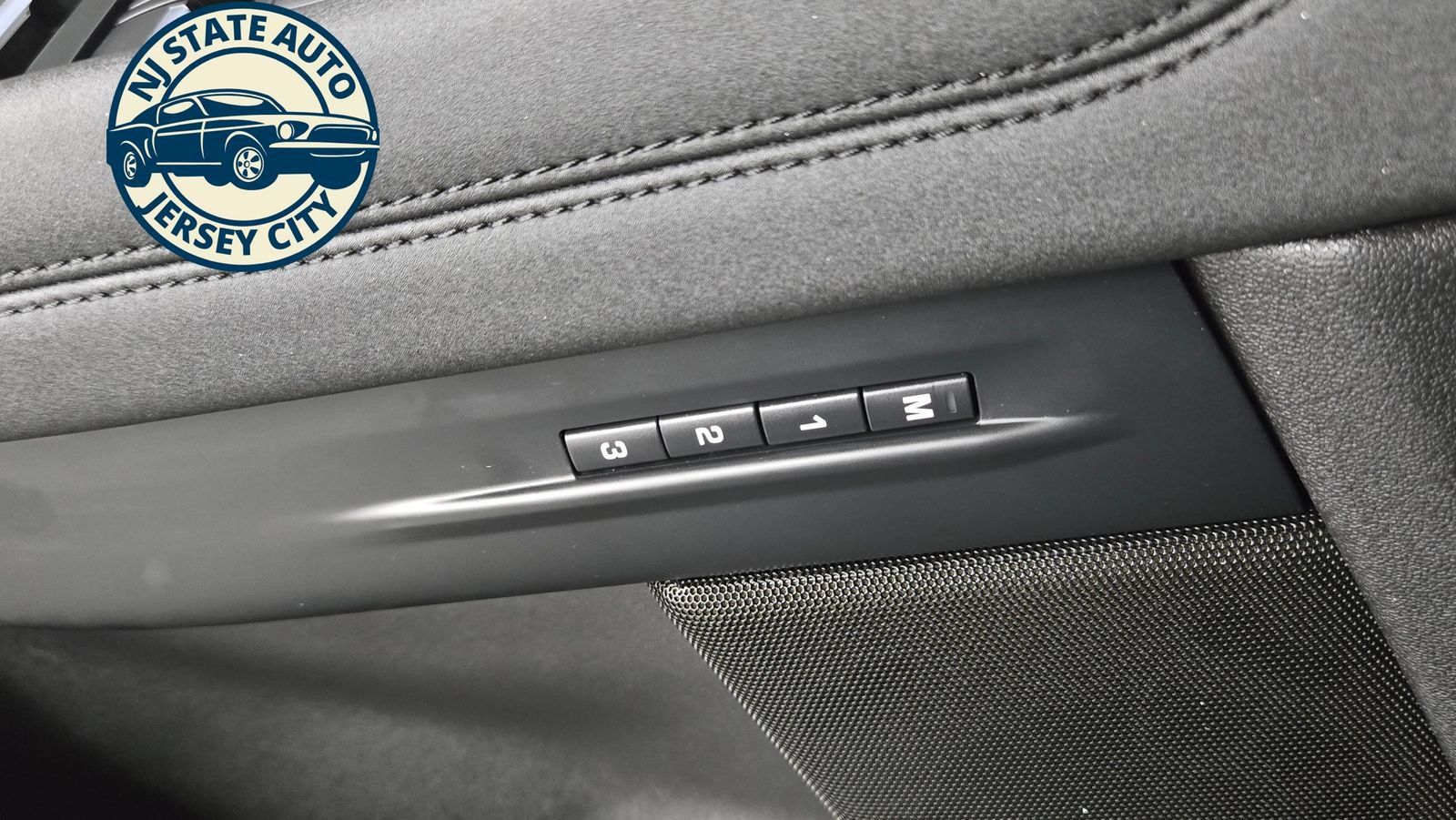 Used 2022 Land Rover Range Rover Evoque SE AWD/4WD image 22