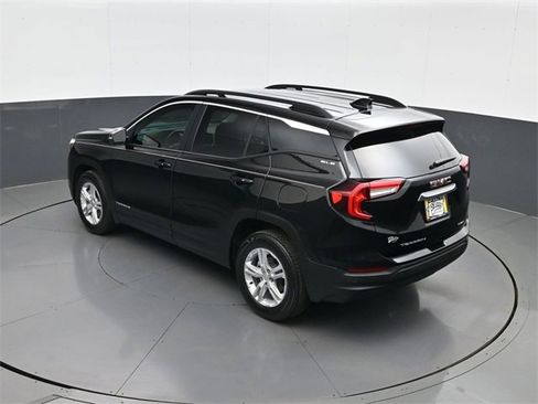 Used 2023 GMC Terrain SLE w/ Driver Convenience Package image 19