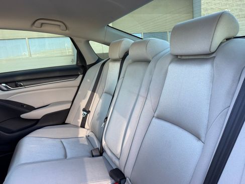 Used 2018 Honda Accord Hybrid image 17