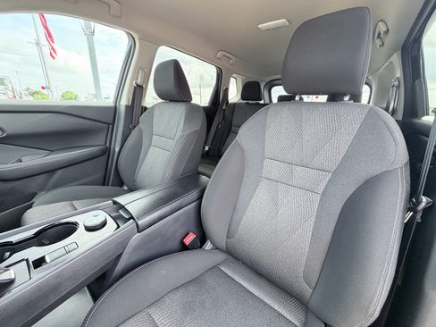 Used 2025 Nissan Rogue SV AWD/4WD image 21