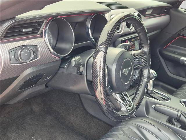 Used 2016 Ford Mustang Coupe RWD image 9