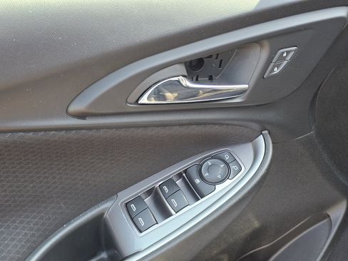 Used 2023 Chevrolet Malibu LT image 31