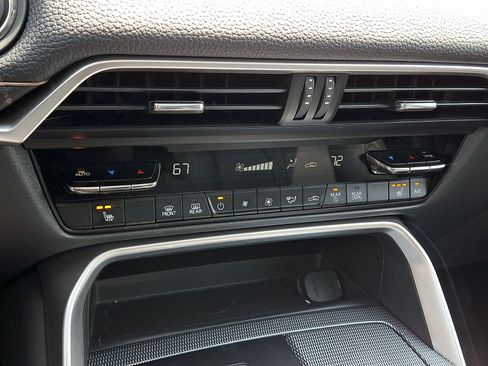 Used 2024 MAZDA CX-90 Plug-In Hybrid w/ Premium Pkg AWD/4WD image 19